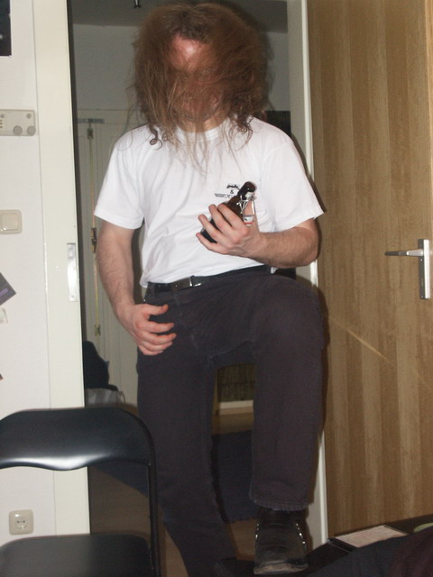 021129_bdaythorsten18_t.jpg 