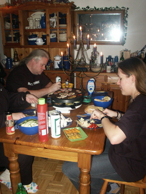 021231_01_dinner.jpg 