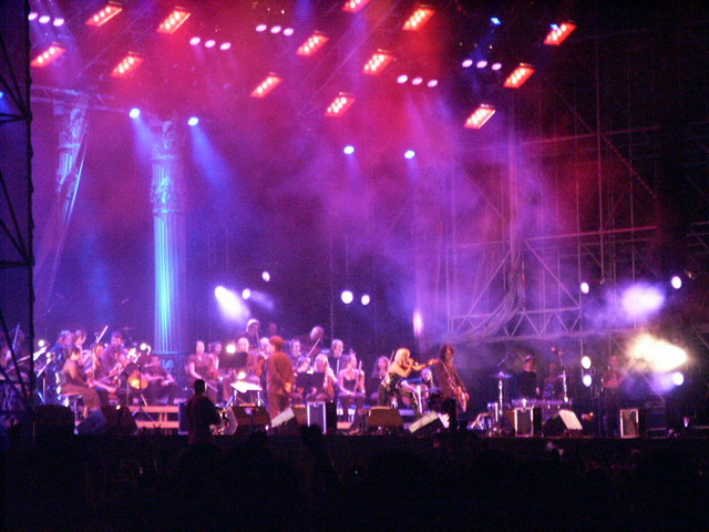woa04_090_0608mn_doro_orchestra1