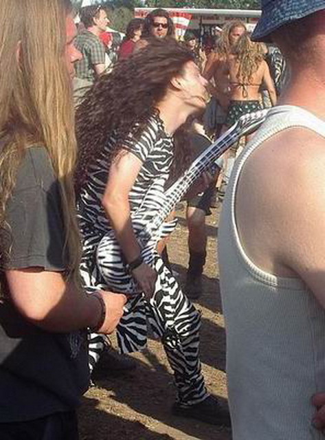 woa04_112_0708c_zebra_alert