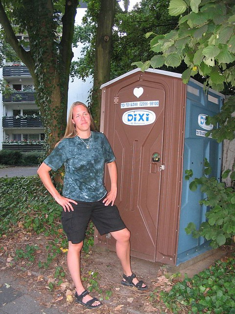 woa04_144_0808k_dixi_back_home