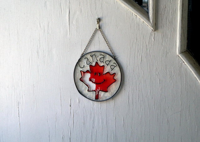 can070904_06_mapleleaf