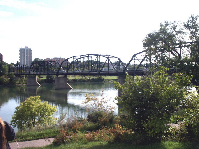 can080904_22_riverside