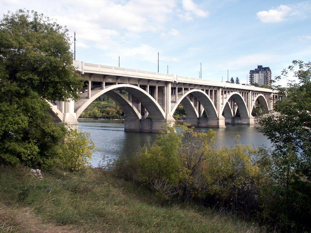 can080904_23_riverside