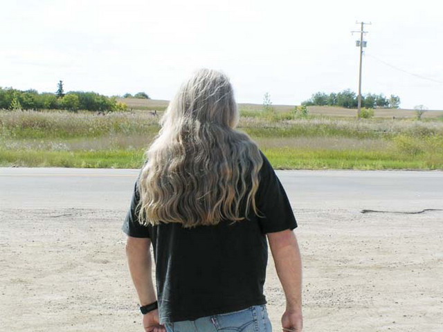 can080904_29a_nicoshair