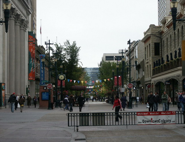 can090904_18_stephenavenuemall