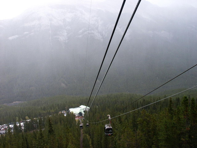 can110904_04_banffgondola