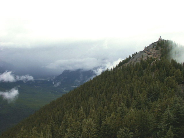 can110904_06_sulphurmountain_view