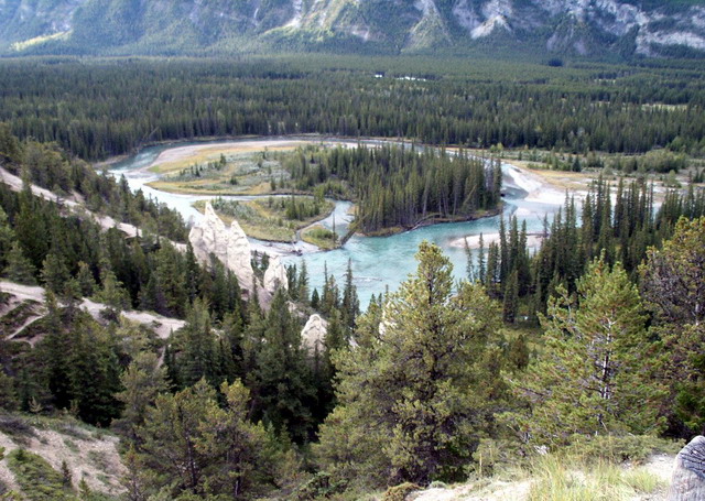 can120904_01_bowvalley_with_hoodoos