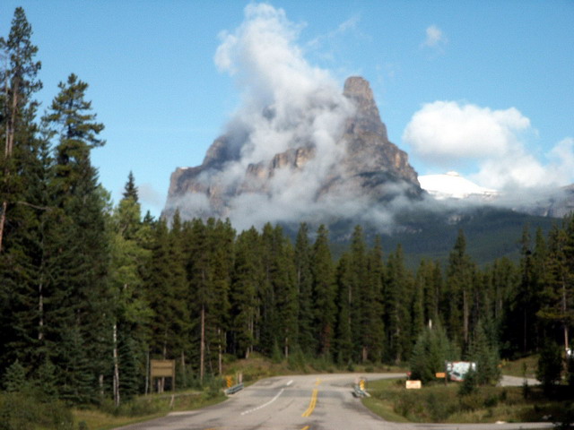 can120904_05_bowvalleyparkway