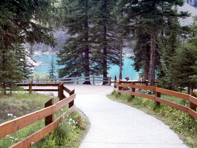 can130904_34_morainelake