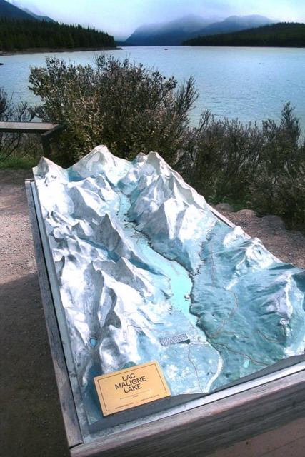 can150904_18n_malignelake_maquette