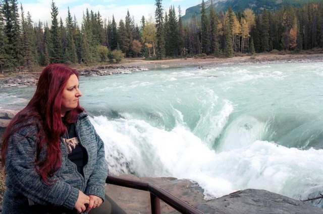 can170904_04n_athabascafalls