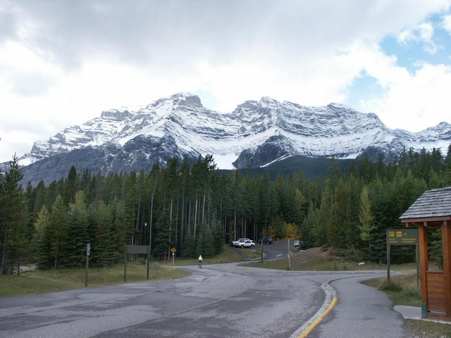 can200904_20_lakeminnewanka