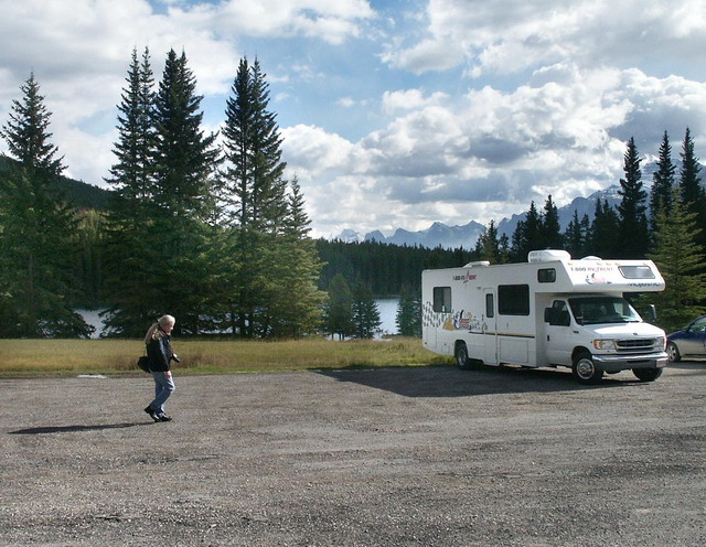 can200904_22_twojacklake