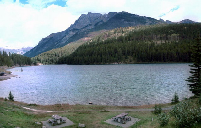 can200904_22n_twojacklake