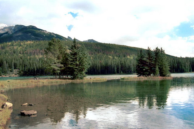 can200904_29n_twojacklake