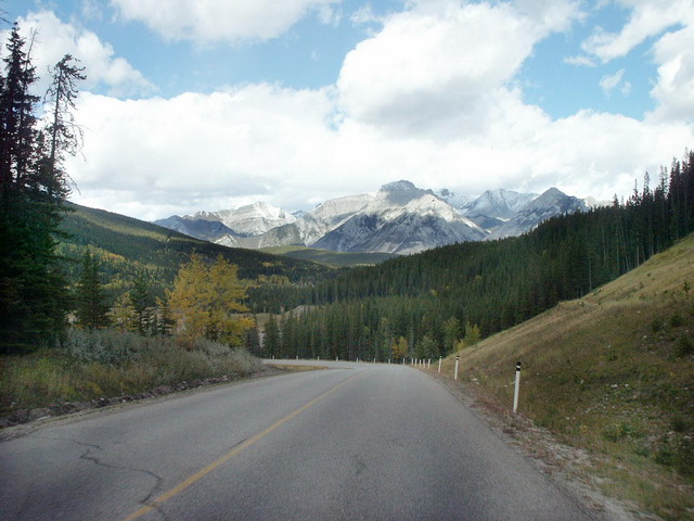 can200904_34_lakeminnewankaroad