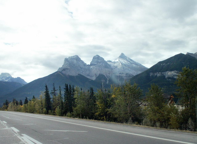 can210904_02_threesisters_canmore