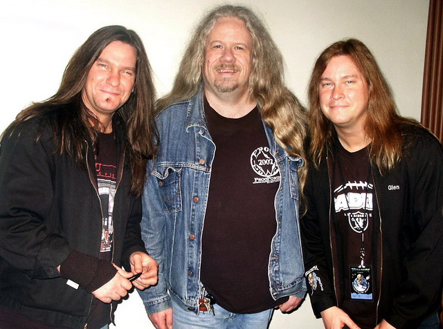 megadeth100205_02_shawn_nico_glen