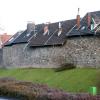 aw130205_26_citywall