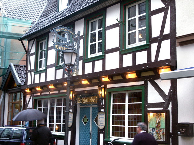aw140205_33_eifelstube