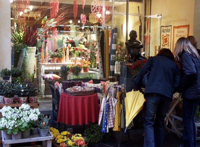 aw140205_36_florist