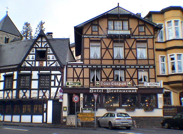 dannysandy130305_15s_altenahr