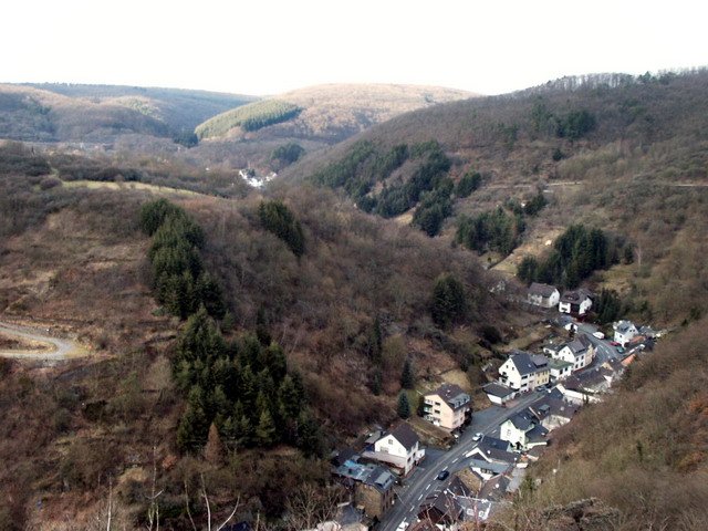 dannysandy130305_37_altenahr_sandyscastle_view