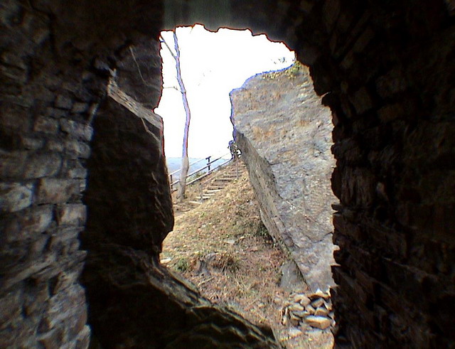 dannysandy130305_45s_altenahr_sandyscastle
