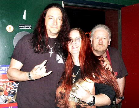metalchurch030605_01_ronny_marlies_nico
