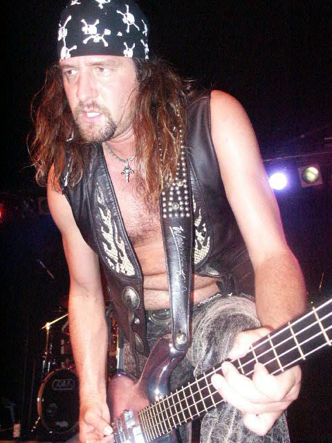 metalchurch030605_10_steve