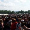 byh05_06_crowd