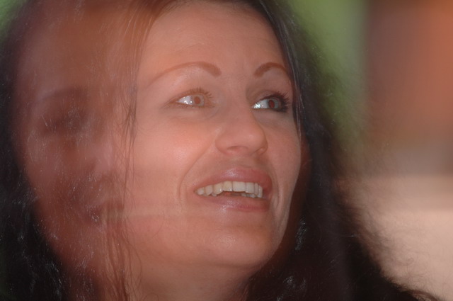 int_helena040705_20