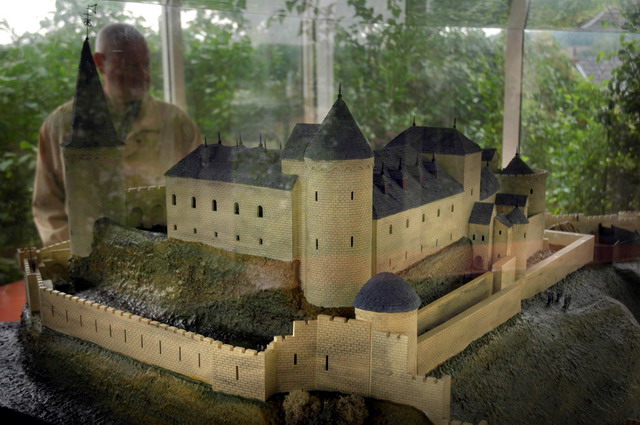 marlin150805_04_valkenburg_castleruins_model