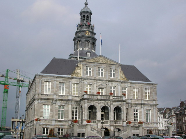 marlin150805_65m_maastricht_cityhall