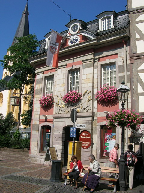 marlin170805_14m_ahrweiler_marktplatz