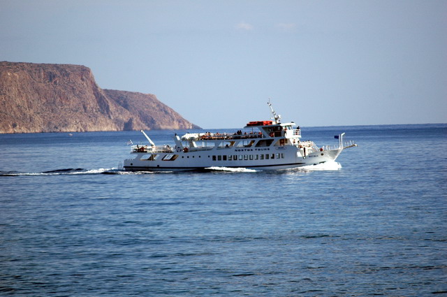 crete060905_08_kalives_nostosboat