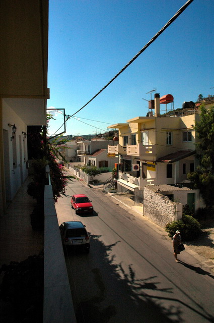 crete060905_12_kalives_street