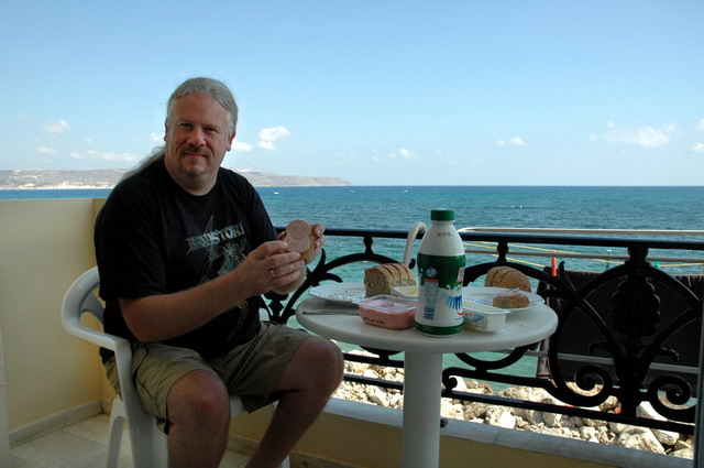 crete080905_01_kalives_breakfast