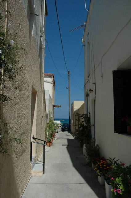 crete080905_02_kalives