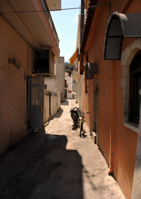 crete080905_08_kalives