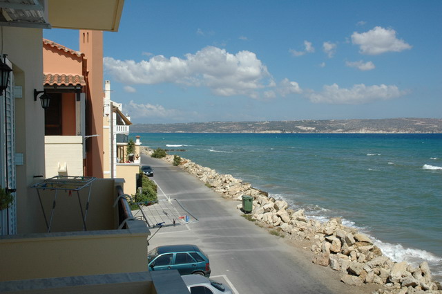 crete090905_05_kalives_balconyview