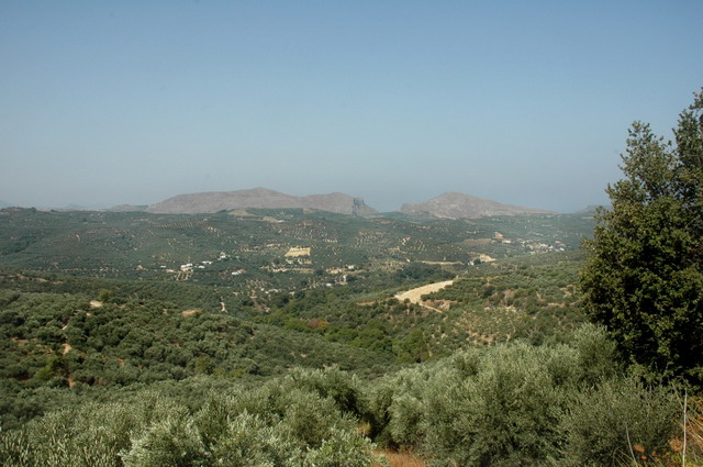 crete110905_02_between_voukolies_paleochorea
