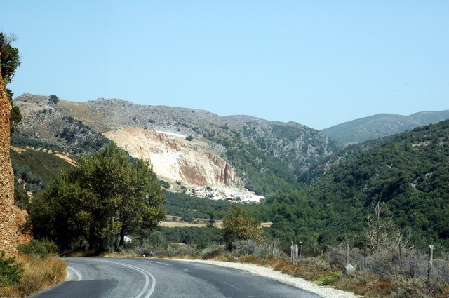 crete110905_14_between_voukolies_paleochorea