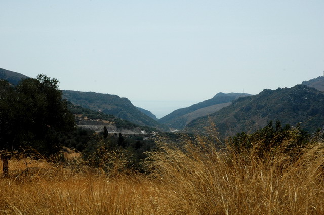 crete110905_21_between_voukolies_paleochorea