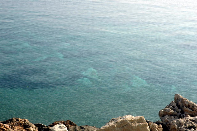 crete120905_03_kalives_clear_water