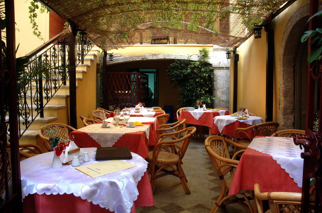 crete140905_20_chania