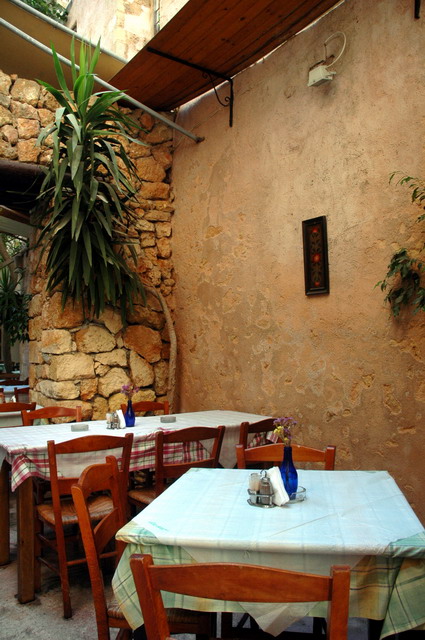 crete140905_23_chania
