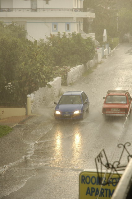 crete150905_33_thunder